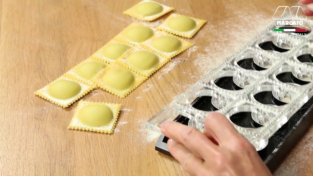 форма для равіолі Marcato Ravioli Tablet Black