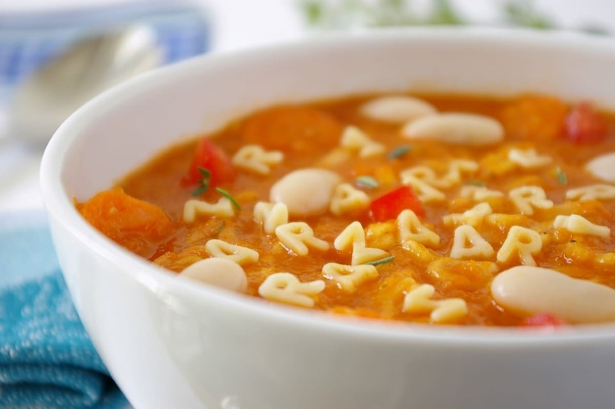 alphabet soup (алфавітний суп)